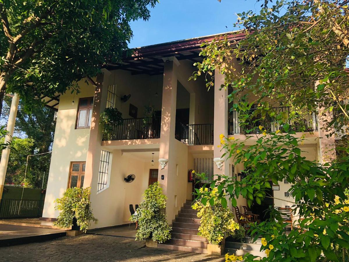West Dene Acomodação com café da manhã Negombo Exterior foto
