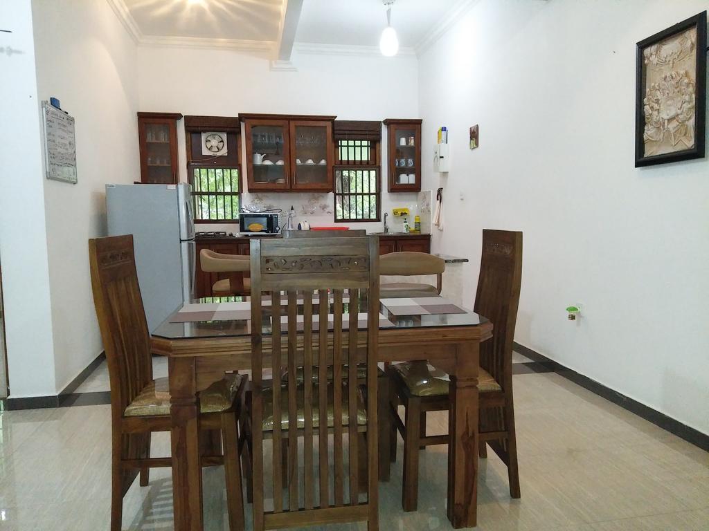 West Dene Acomodação com café da manhã Negombo Exterior foto